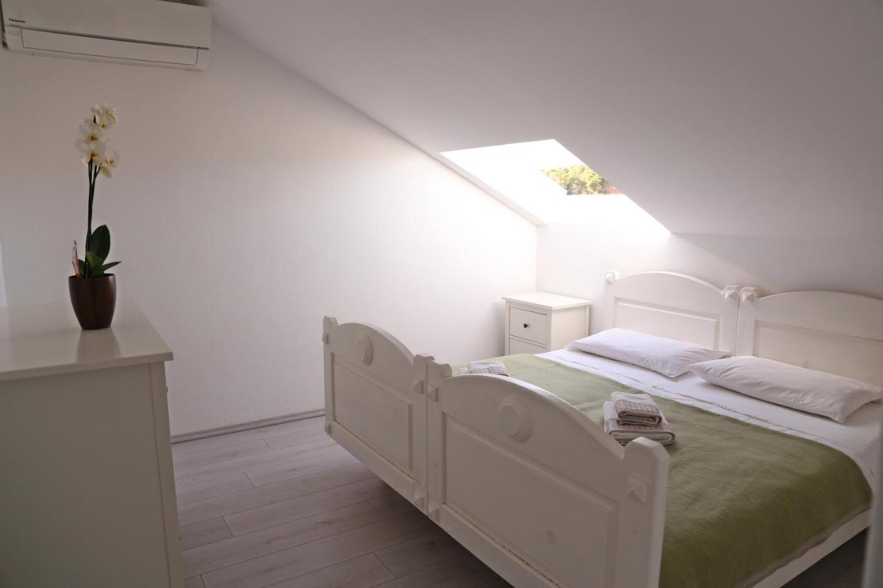 Pansion Marinka-Bire Rooms Lumbarda Eksteriør billede